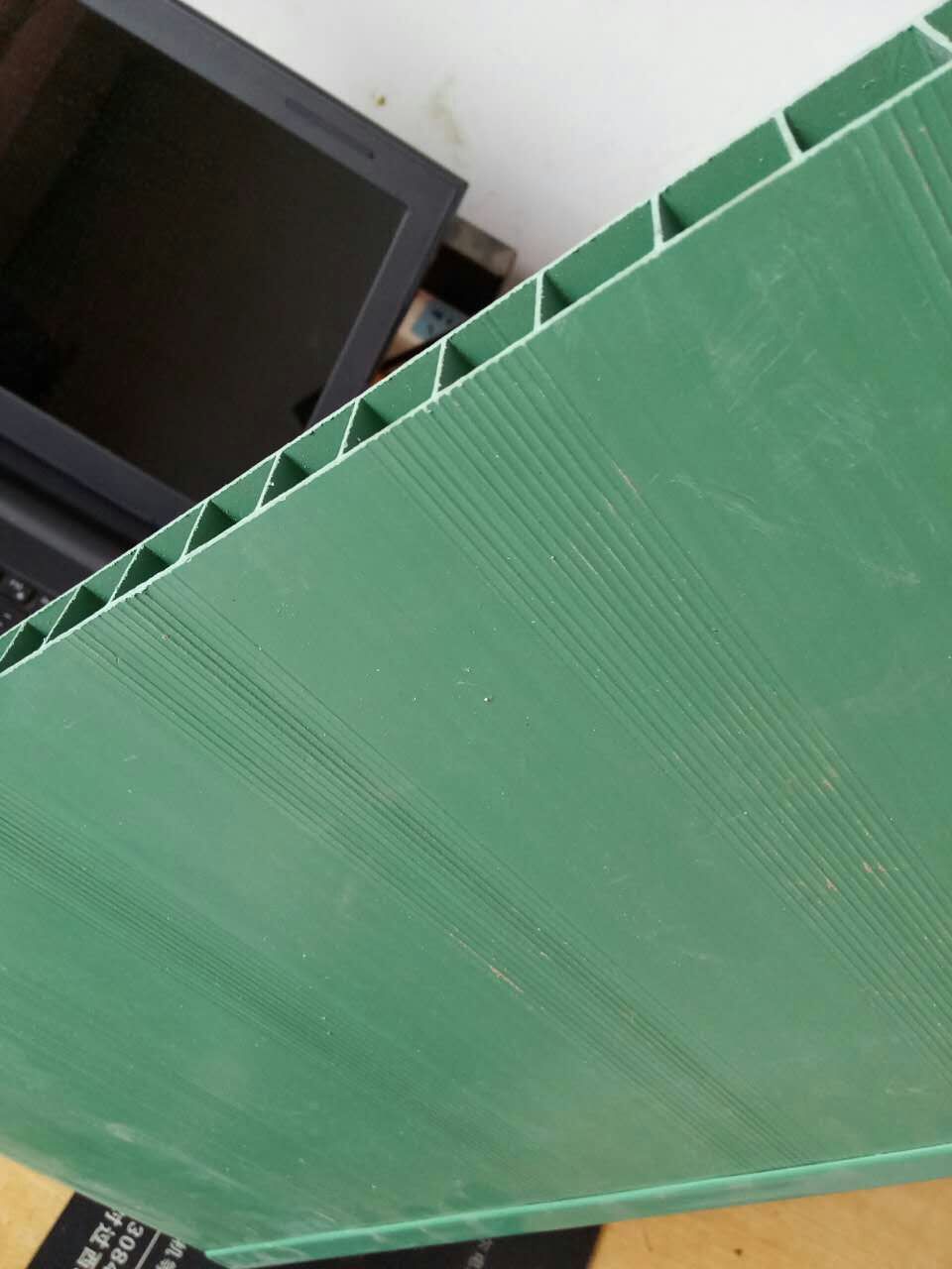 塑料空心走道板绿色.jpg