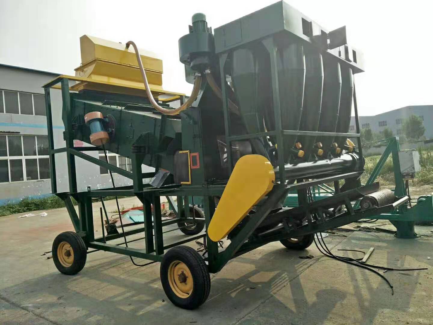 1704352556182955.jpg 移动式清理筛.jpg